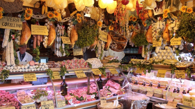 boutique-ST MARTIN DU VAR-min_norcia_butchery_cold_cuts-342231